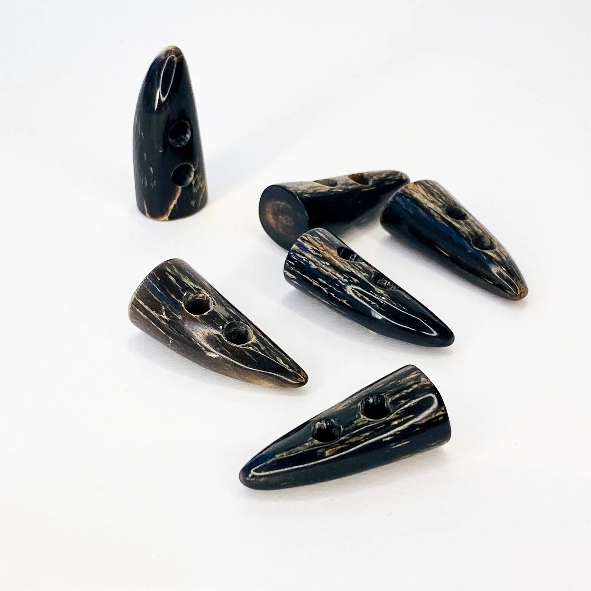 36mm Real Horn whole Tip Bark Horn 2 hole Toggle