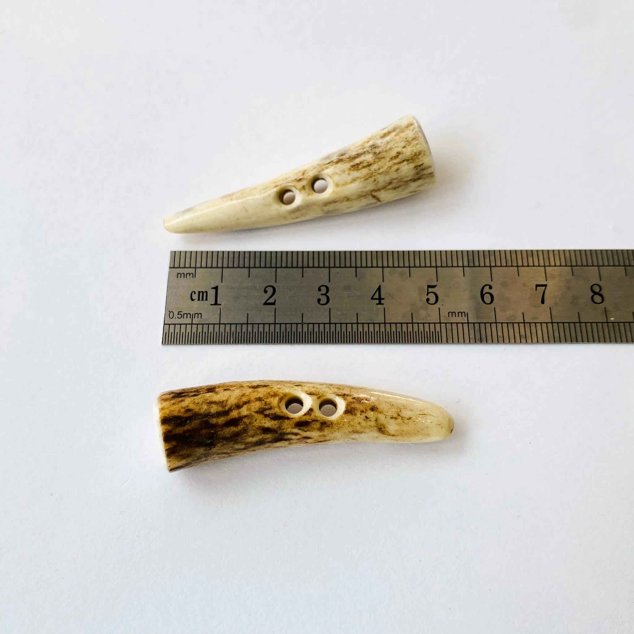 50mm Stag Horn 2 hole Toggle Tips