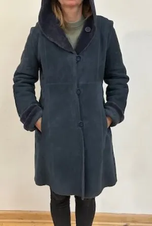 9205HDX Hooded reversible shearling coat  1/M    $500 sorry no additional discounts apply