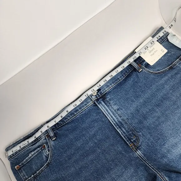 Abercrombie &amp; Fitch Shorts Women's 37/24 4&quot; Mom High Rise Denim Short NWT