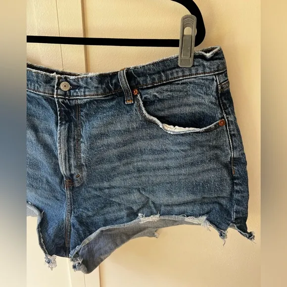 Abercrombie‎ &amp; Fitch The Mom Short High Rise Curve Love Jean Shorts Size 20