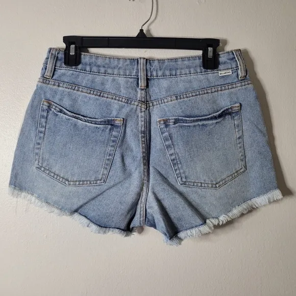 Billabong Shorts Womens 28 Drift Away Denim Raw Hem Distressed 2 Inch Inseam