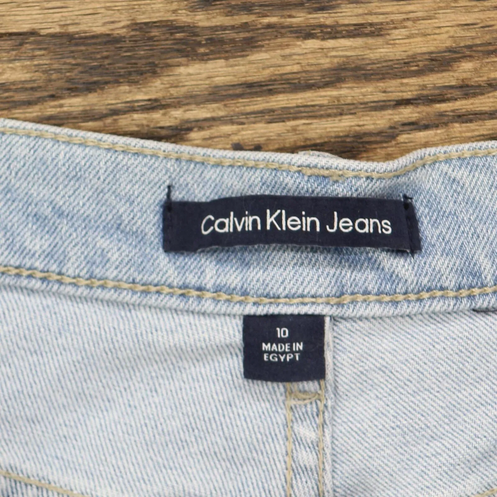 Calvin Klein Womens Denim Jean Shorts  5 1/2" Inseam 1751595 Light Blue 10