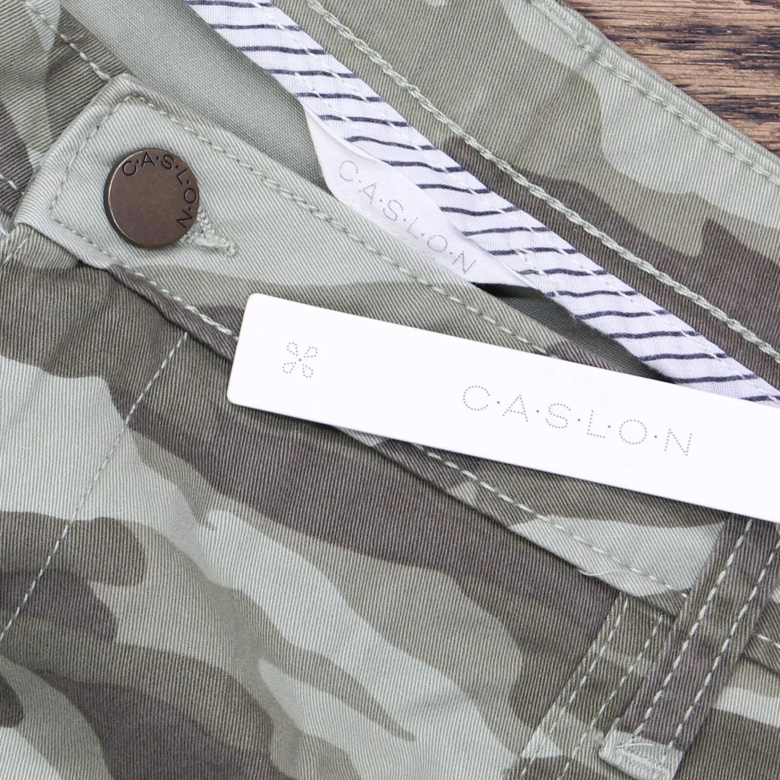 Caslon Women's Camo Rolled Cuff Twill Shorts