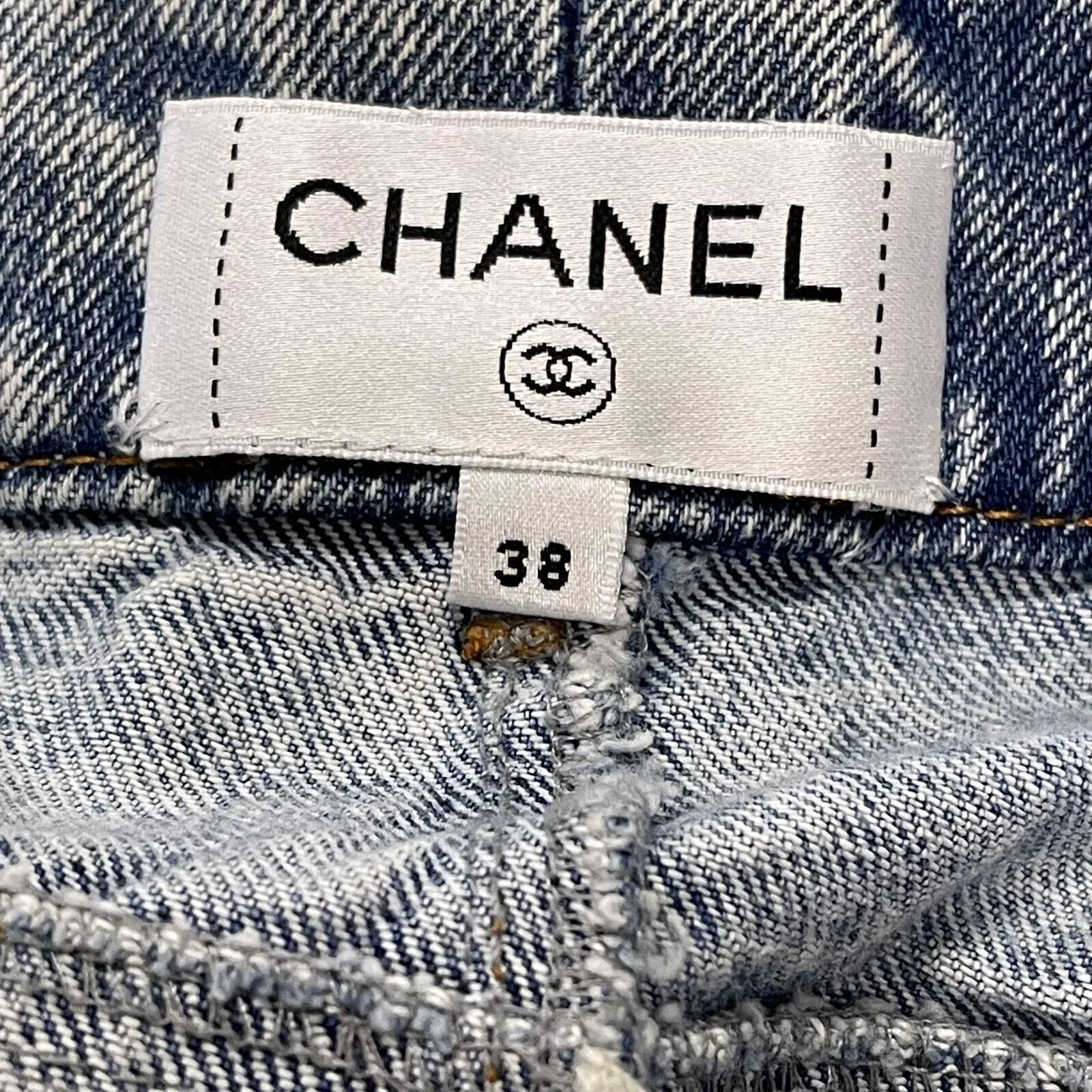 Chanel Excellent Mini Denim Jean Shorts 19S 38 US 6 Blue Bottoms