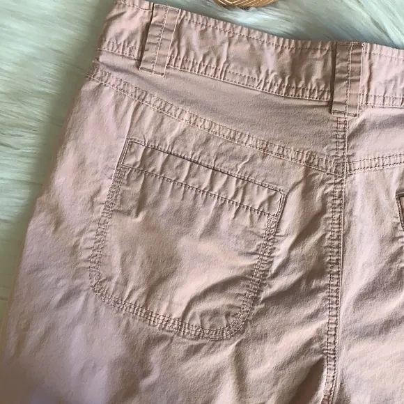 dkny jeans • utility shorts in size 4 pink