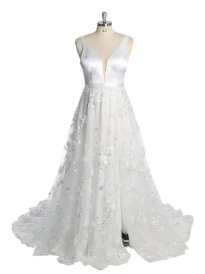 Double V-Neck Tull Lace Bohemian Beach Bridal Wedding Dress YW230217