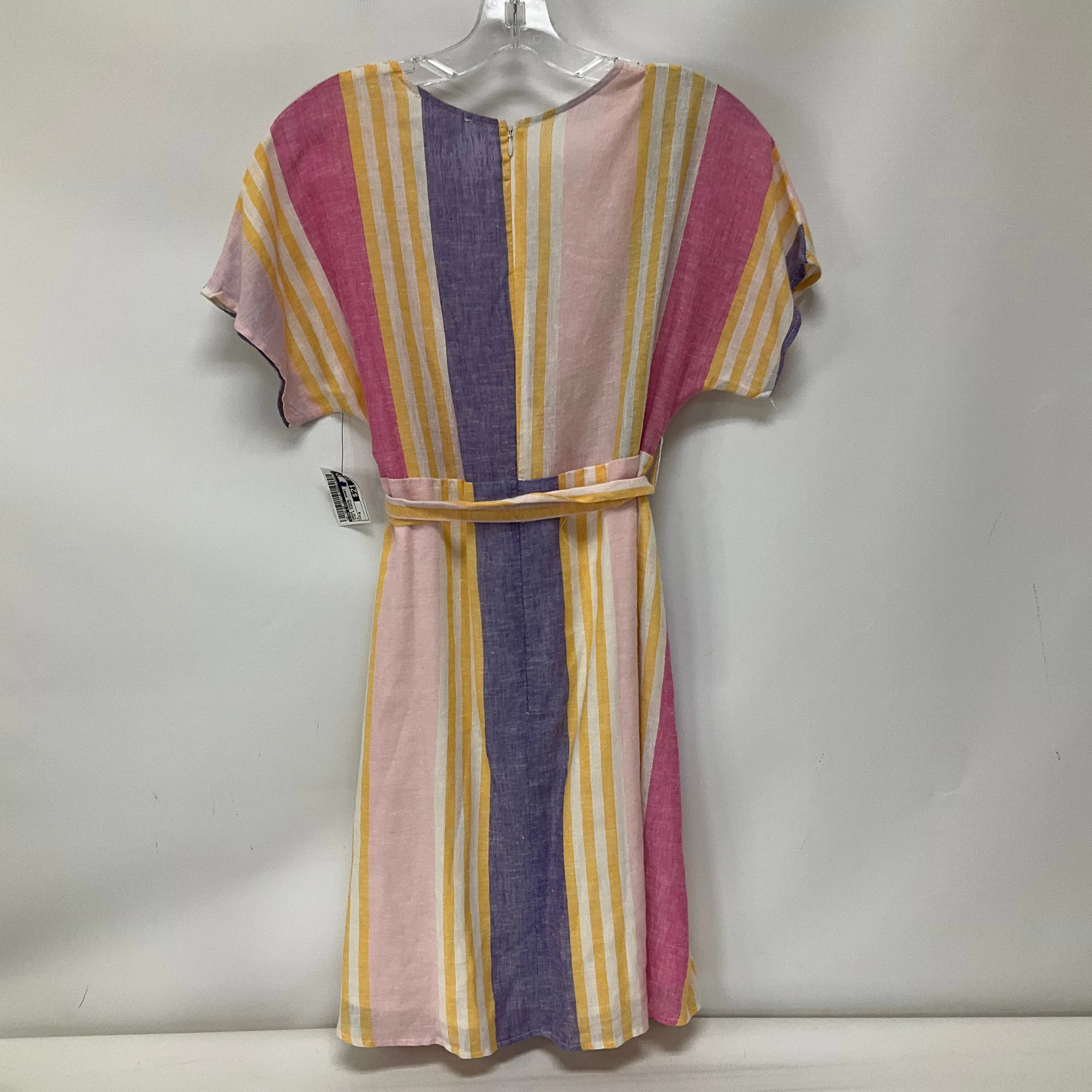 Dress Casual Short By Line & Dot  Size: M