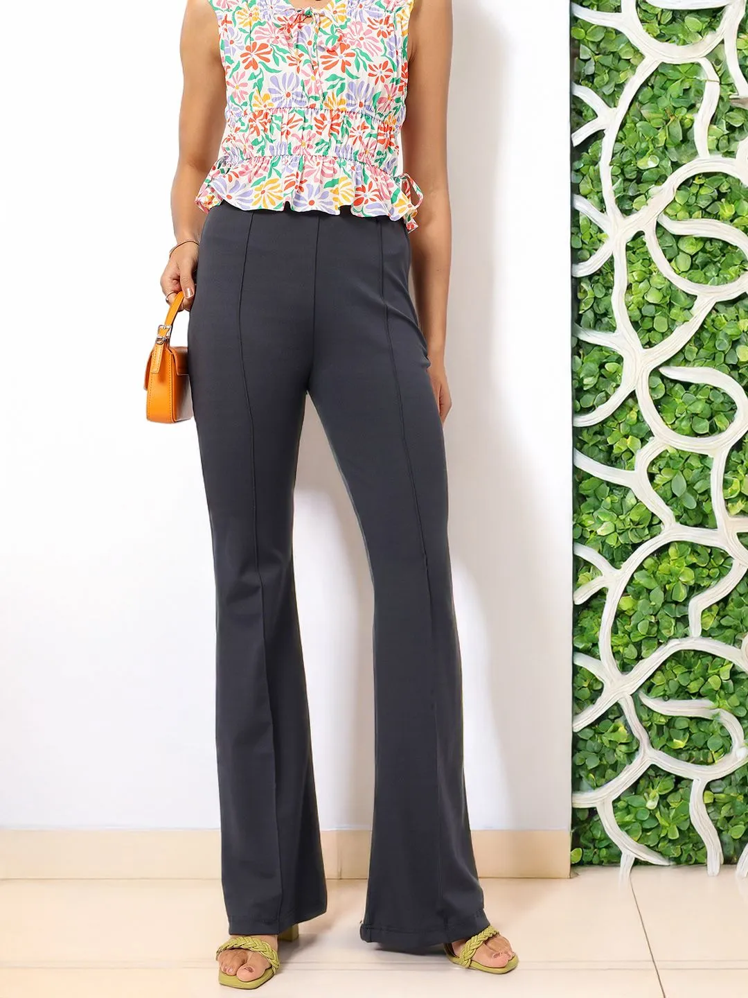 DressBerry Versatile Vogue High-Waist Paneled Trousers