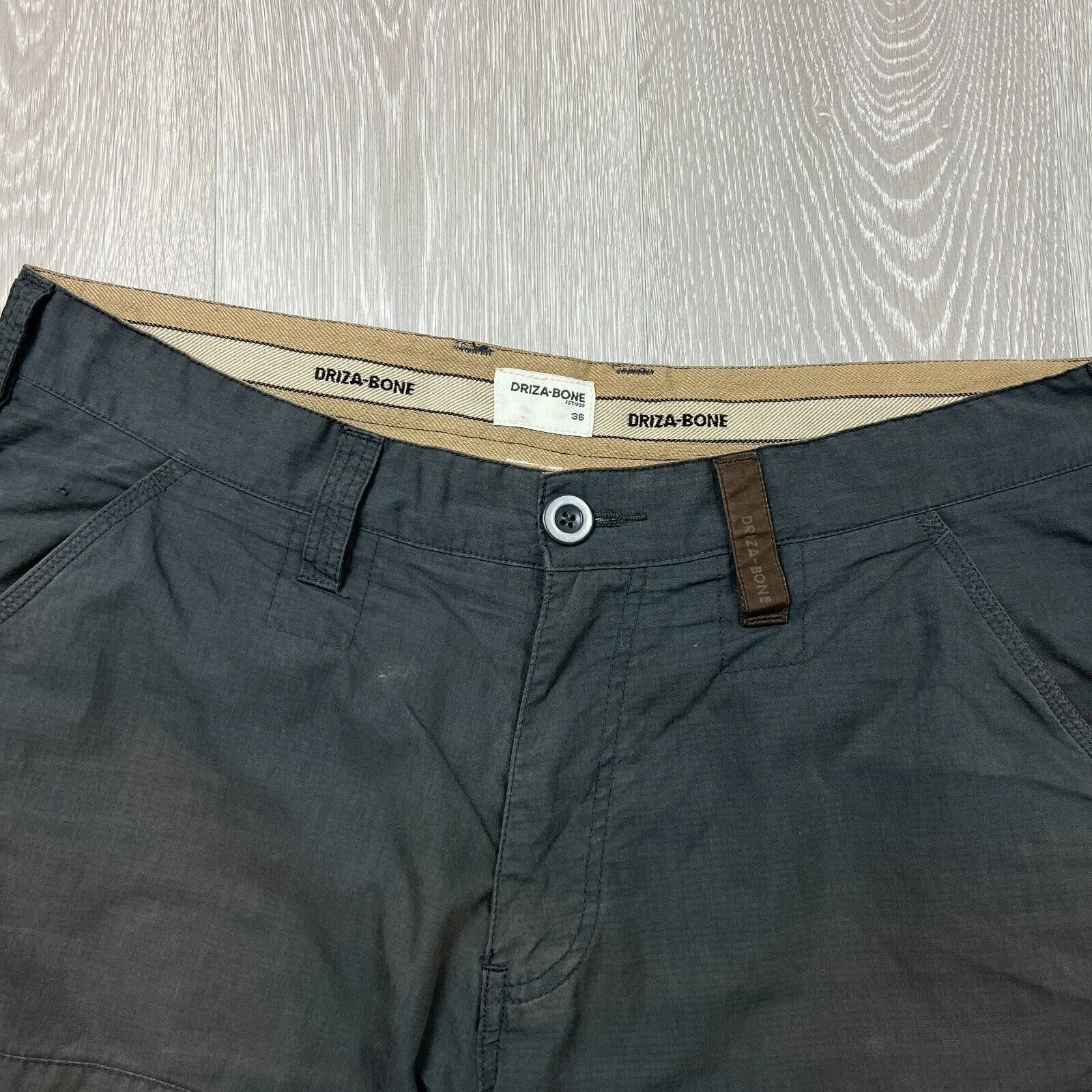 Drizabone Mens Brown Utility Short Size 36