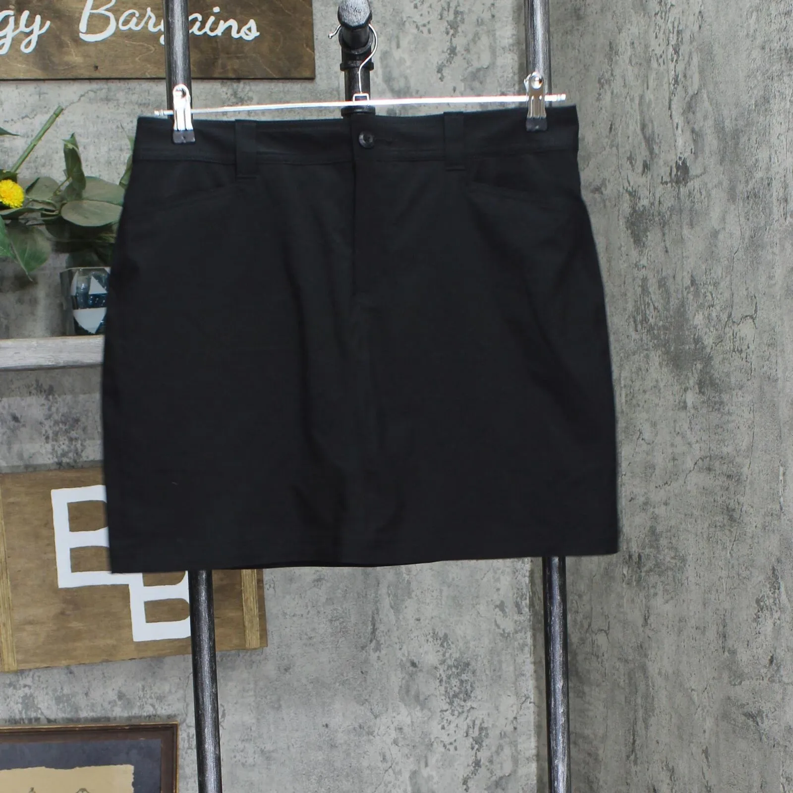 Eddie Bauer Womens Woven A-Line Short Utility Skort 1678fcdd818cd3 Black 10