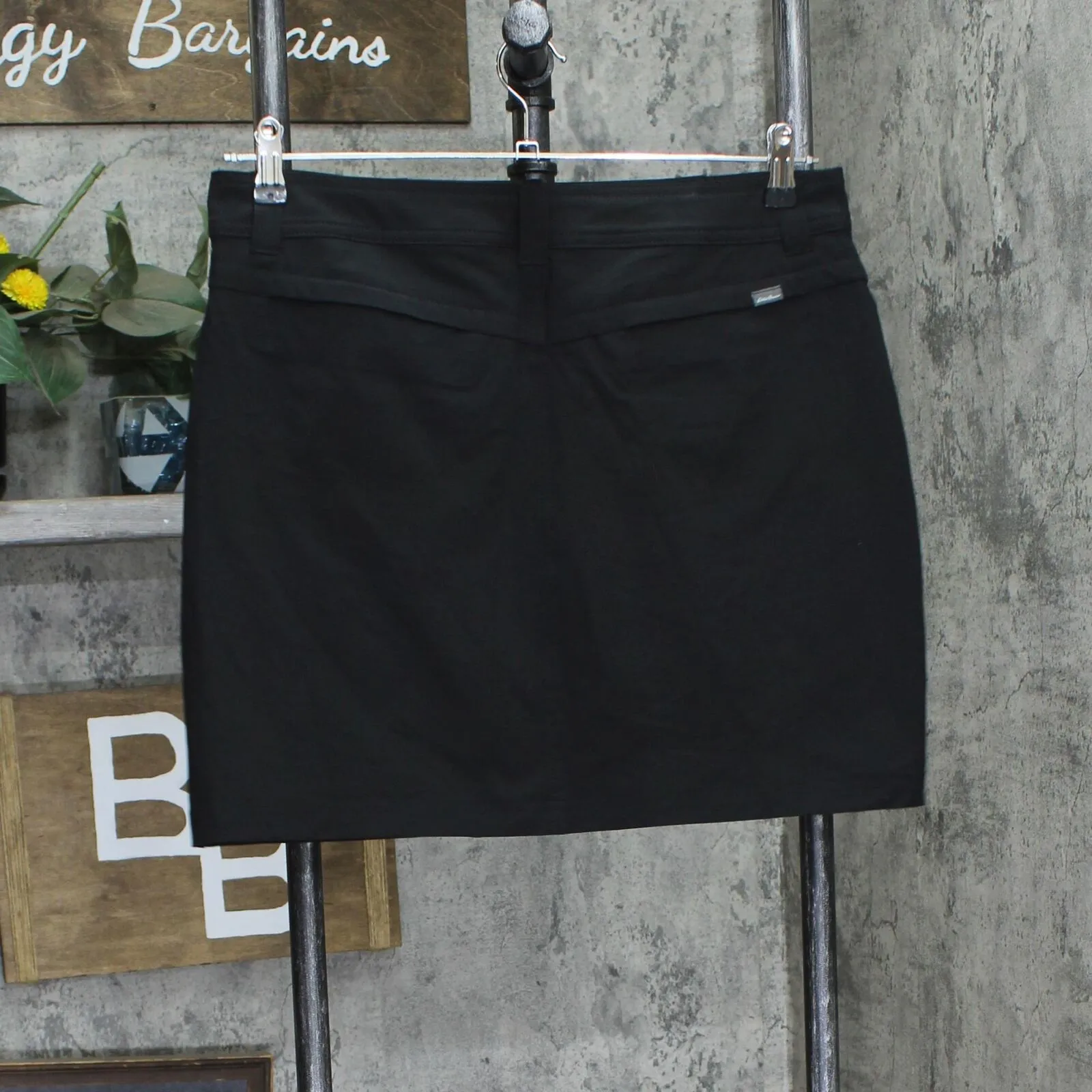 Eddie Bauer Womens Woven A-Line Short Utility Skort 1678fcdd818cd3 Black 10
