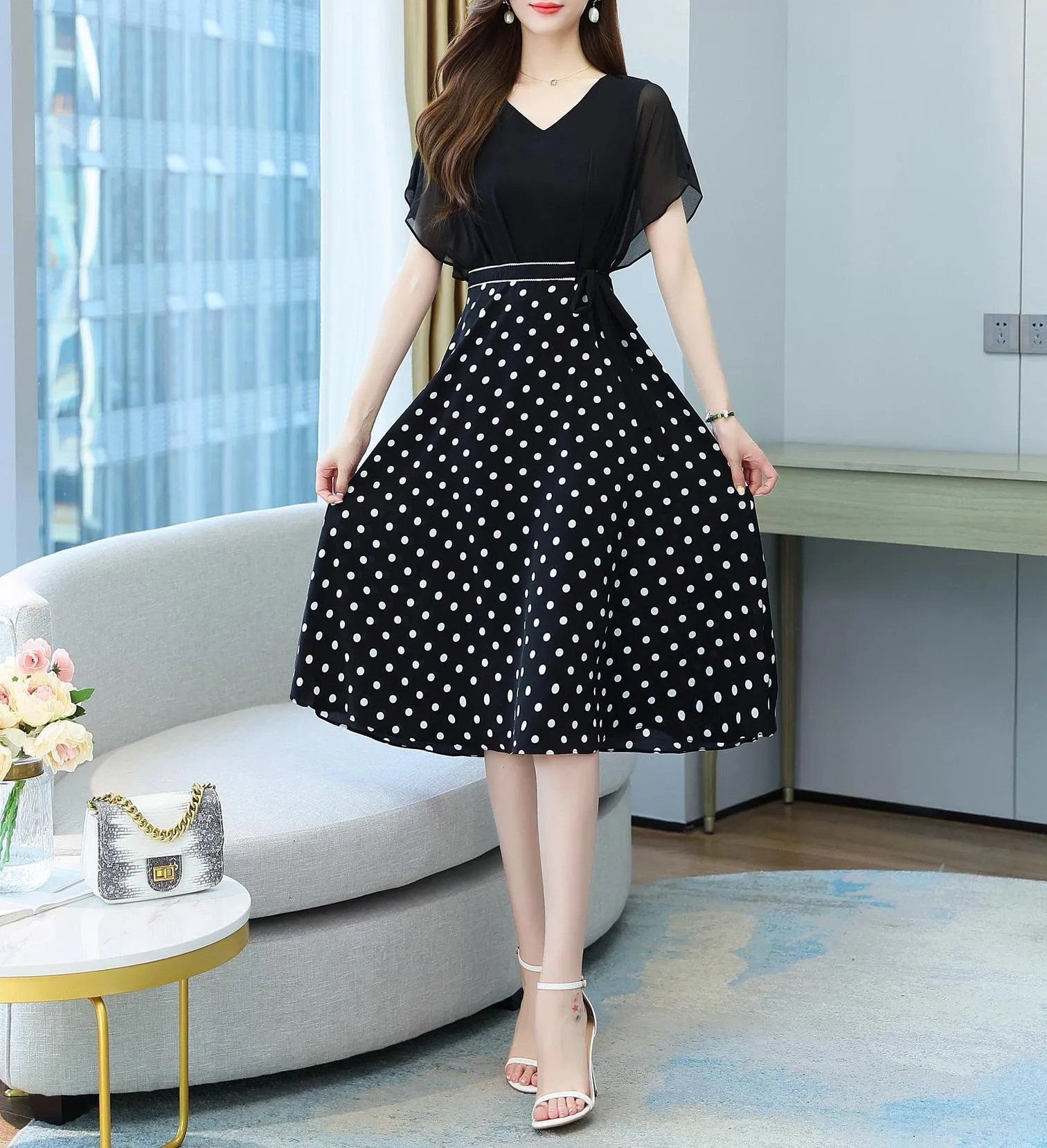 Elegant Faux Two-Piece Women's Tea Dress with a Charming V-Neck