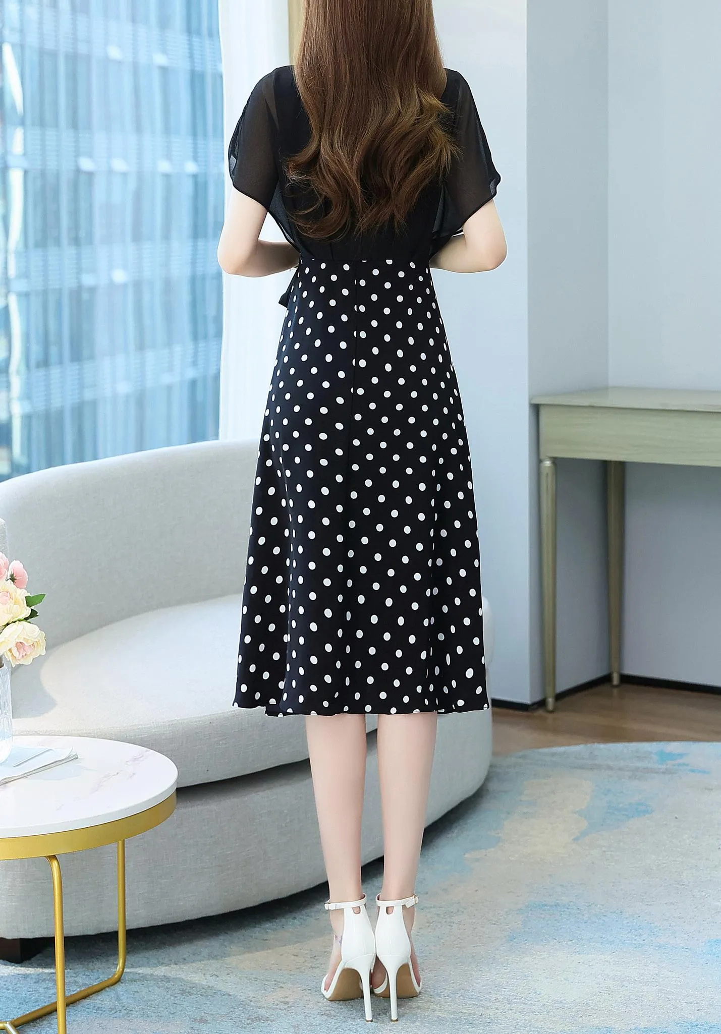 Elegant Faux Two-Piece Women's Tea Dress with a Charming V-Neck