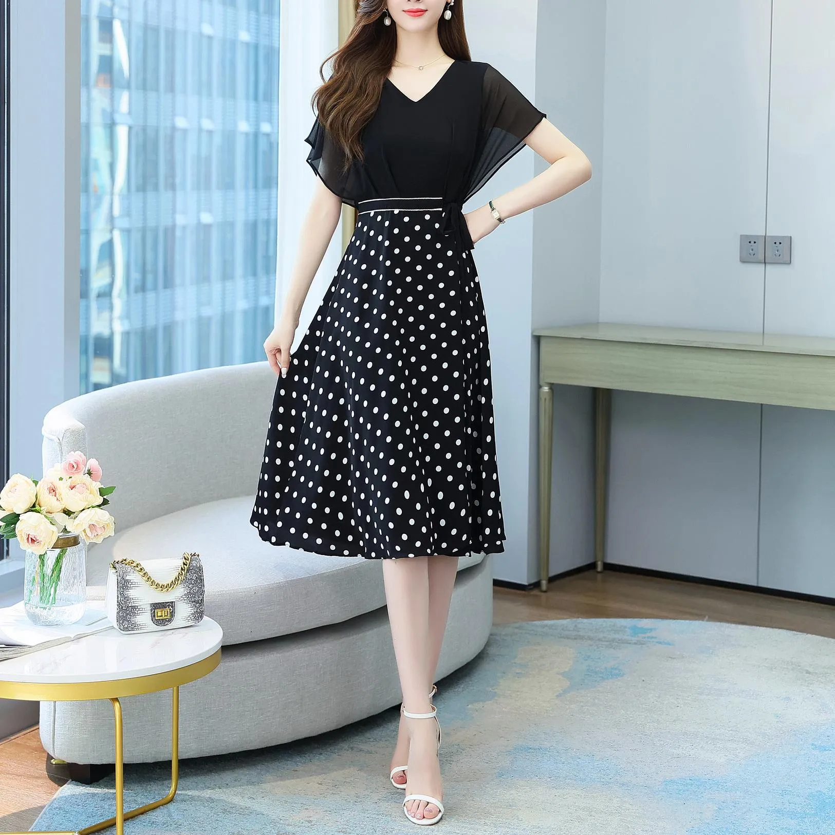 Elegant Faux Two-Piece Women's Tea Dress with a Charming V-Neck