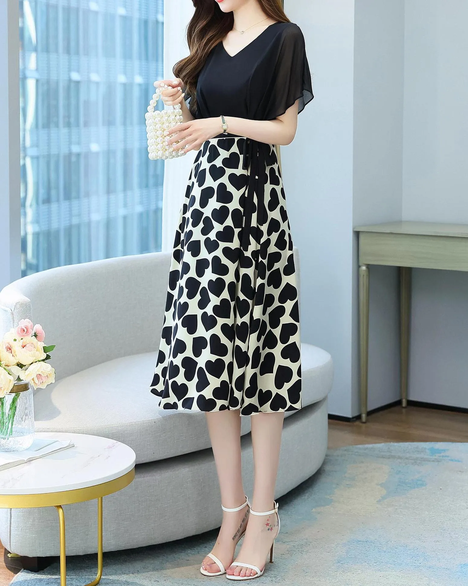 Elegant Faux Two-Piece Women's Tea Dress with a Charming V-Neck