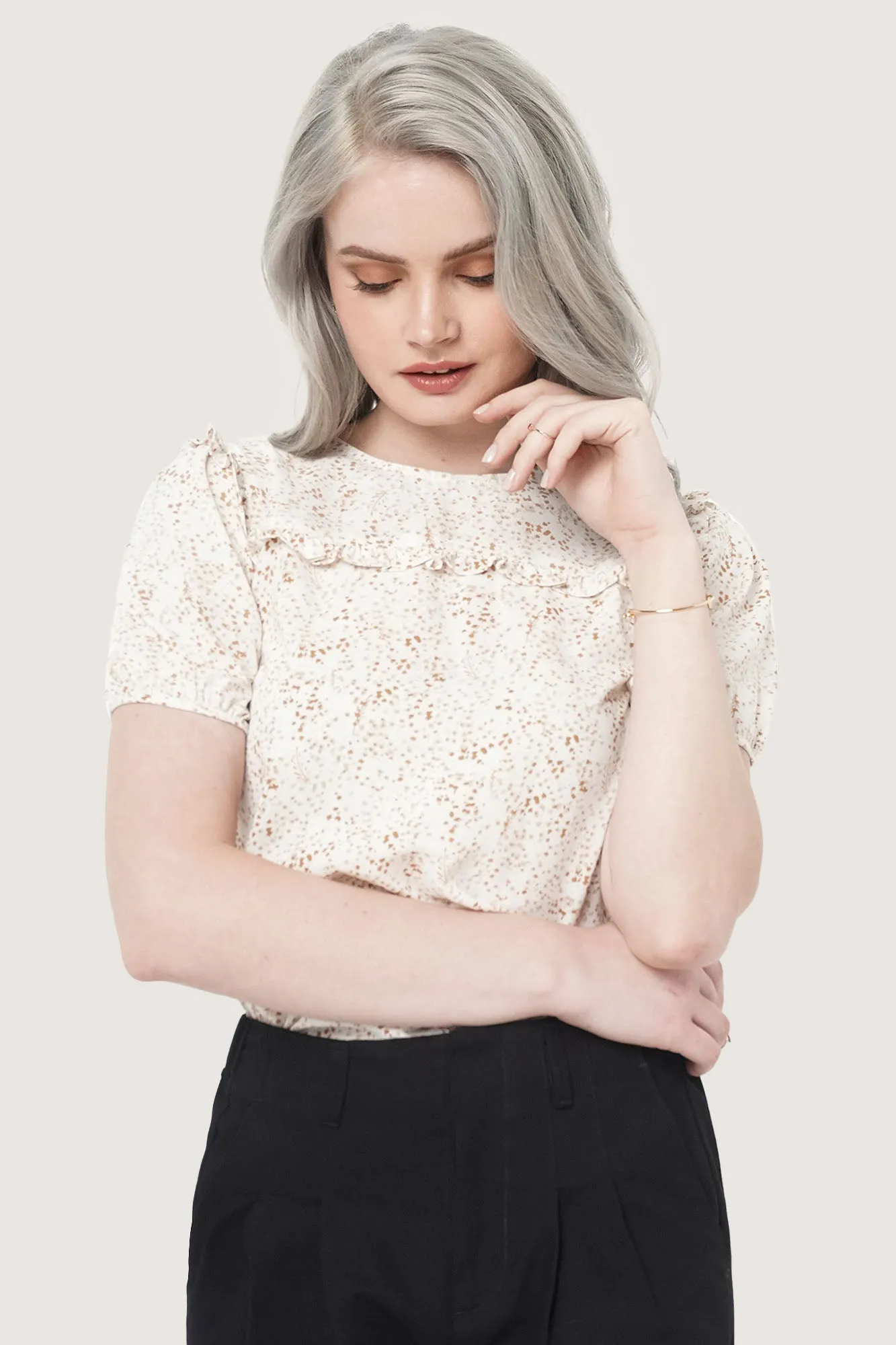 Frill Puff Sleeve Top