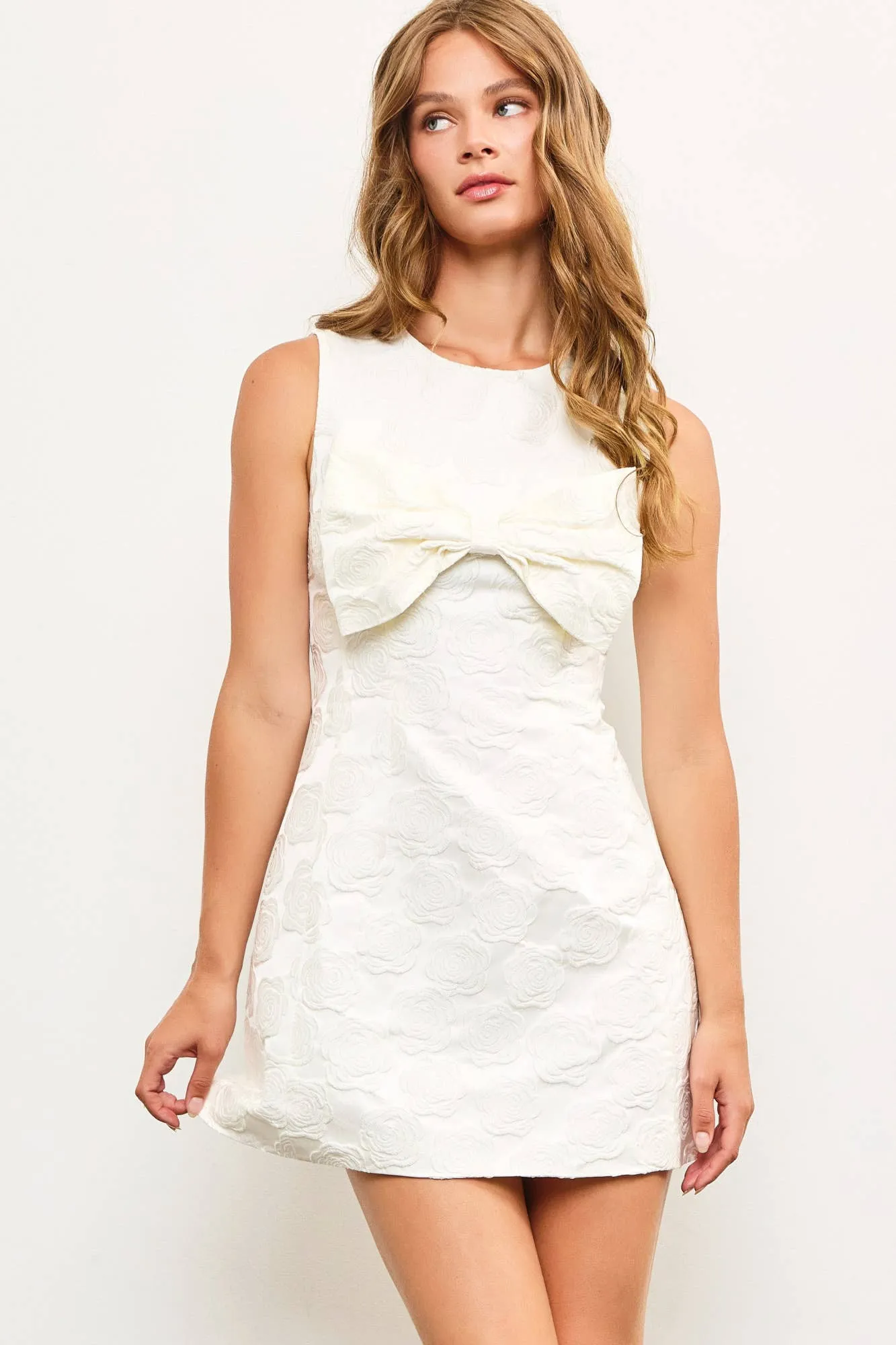 FRONT BOW DETAILED JACQUARD FLORAL SLEEVELESS DRESS
