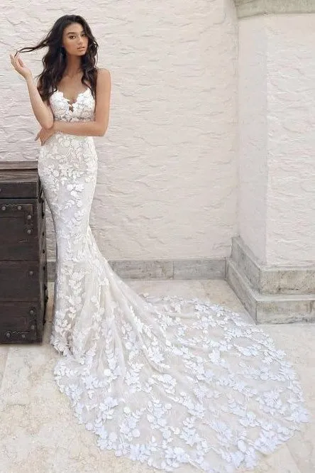Glamour Mermaid Wedding Dress with Floral Lace Train