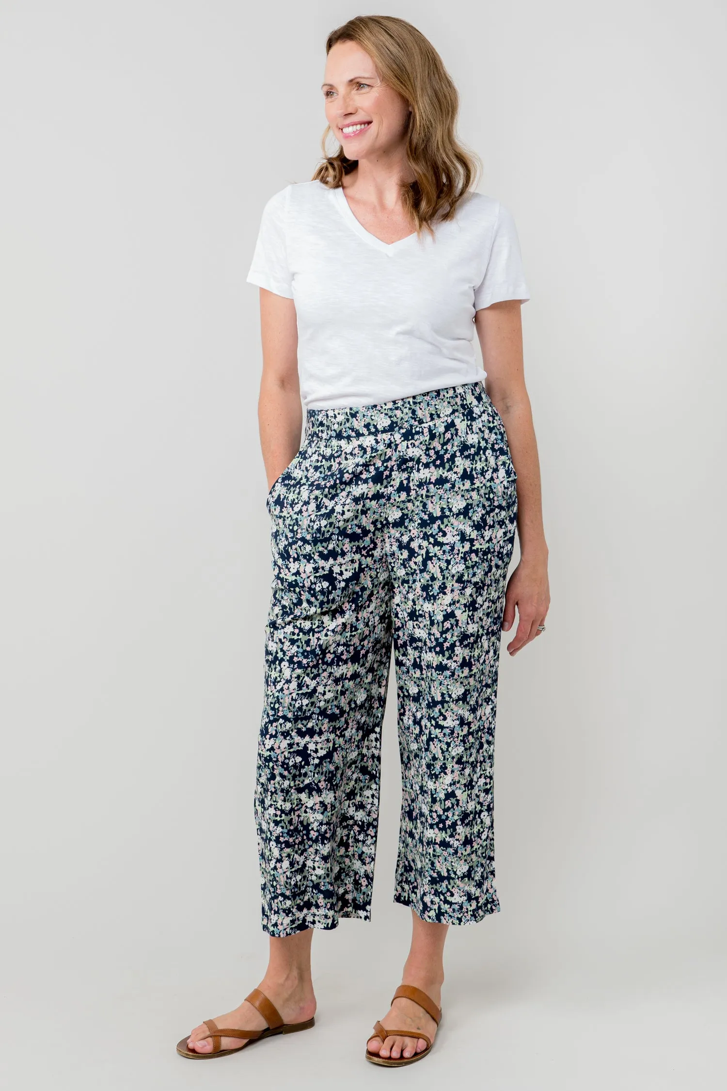 Greta Ditsy Print Cropped Trousers Navy Rose Trellis