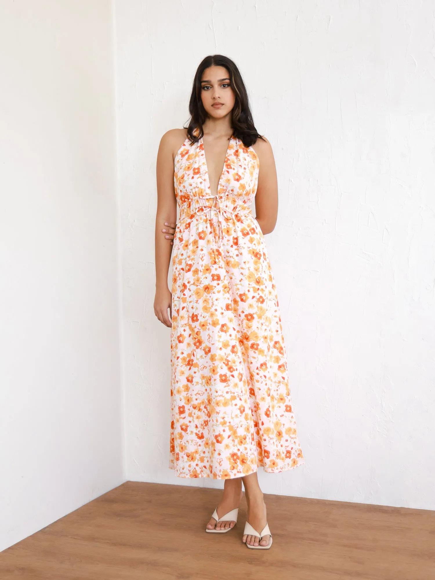 Halter Neck Tieup Detailed Maxi Dress