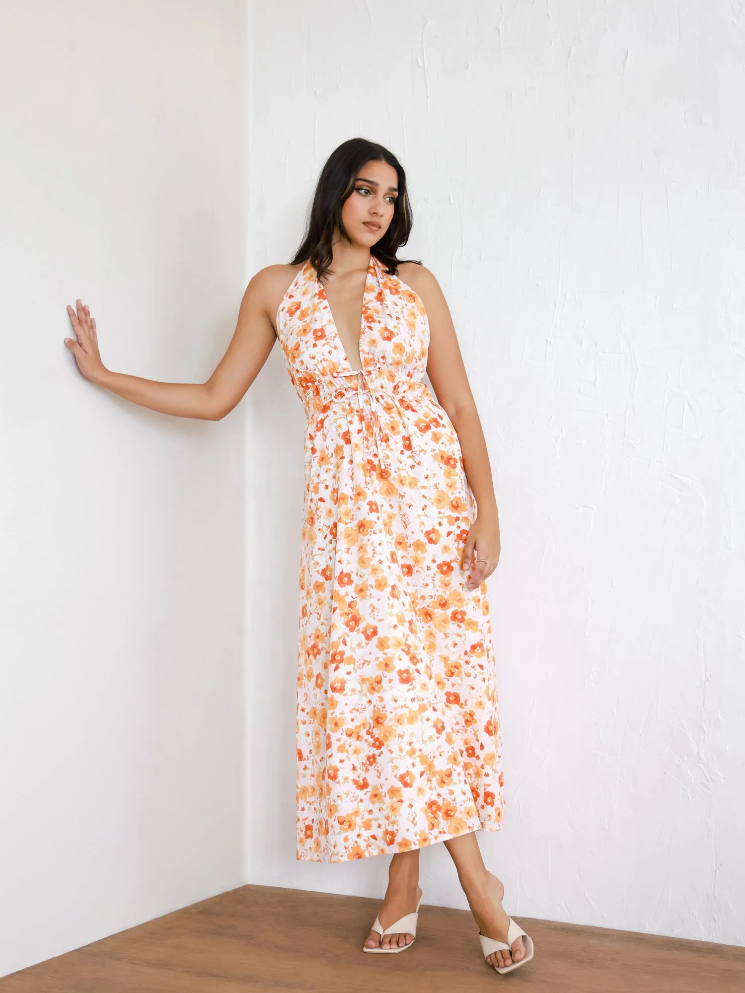 Halter Neck Tieup Detailed Maxi Dress
