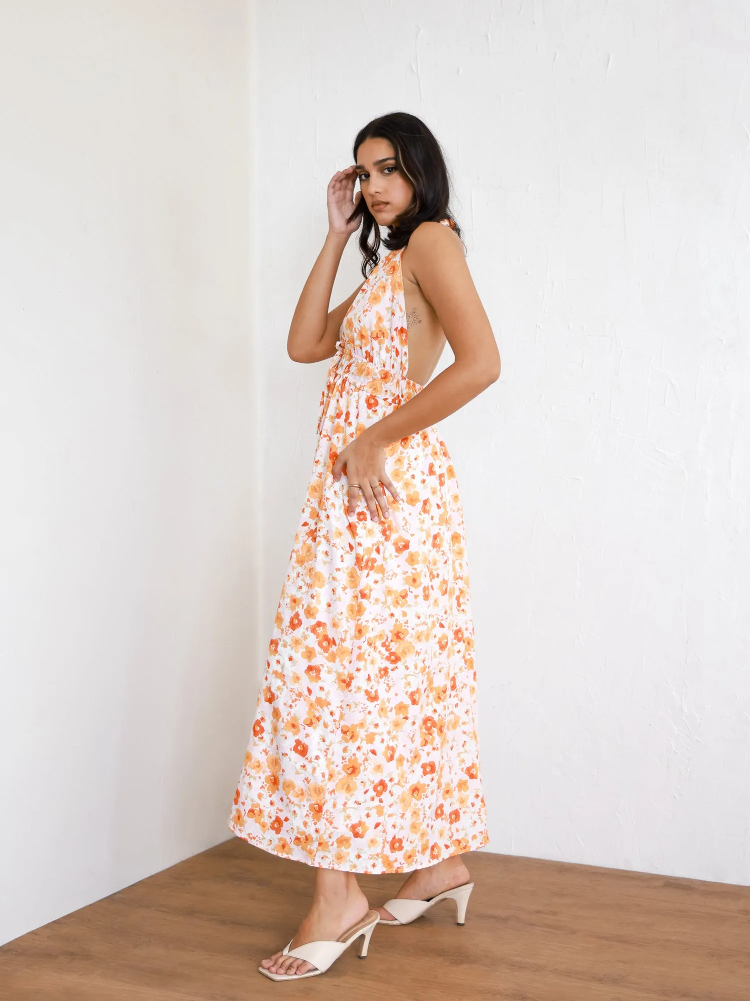 Halter Neck Tieup Detailed Maxi Dress