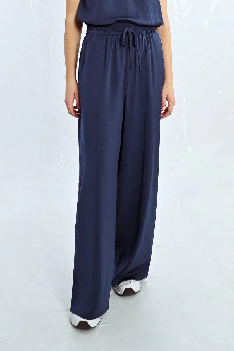 HIGH-WAISTED, FLUID PANTS