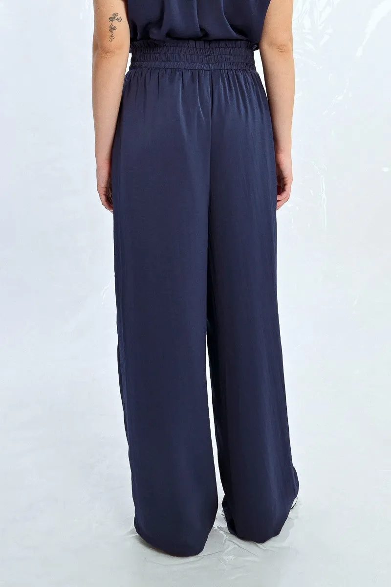 HIGH-WAISTED, FLUID PANTS