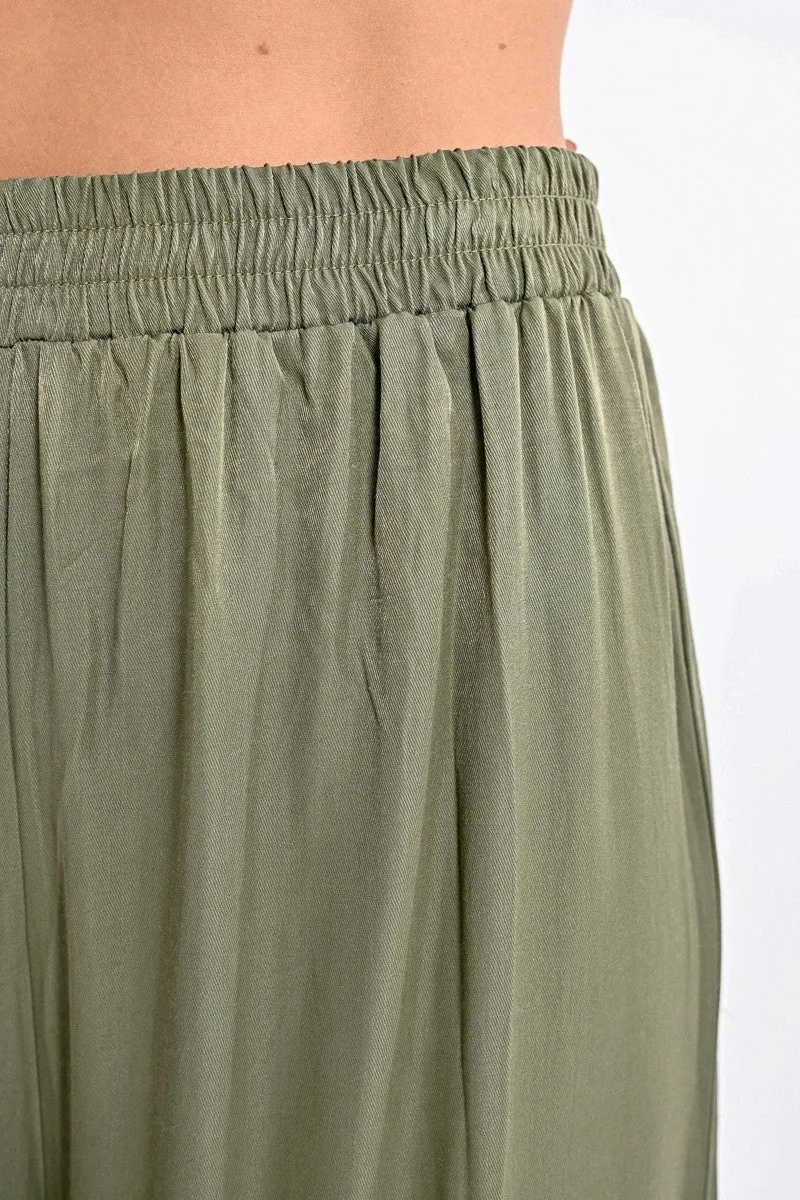 HIGH-WAISTED FLUID PANTS