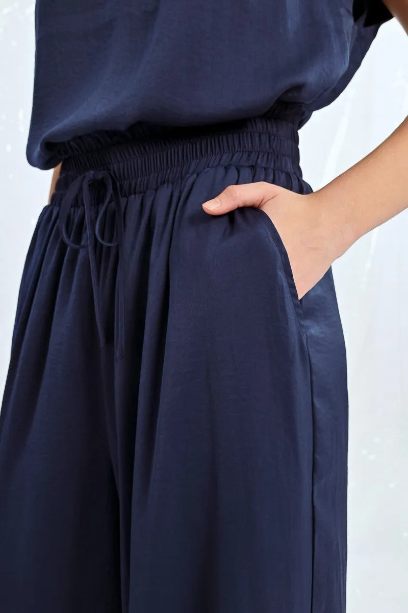 HIGH-WAISTED, FLUID PANTS