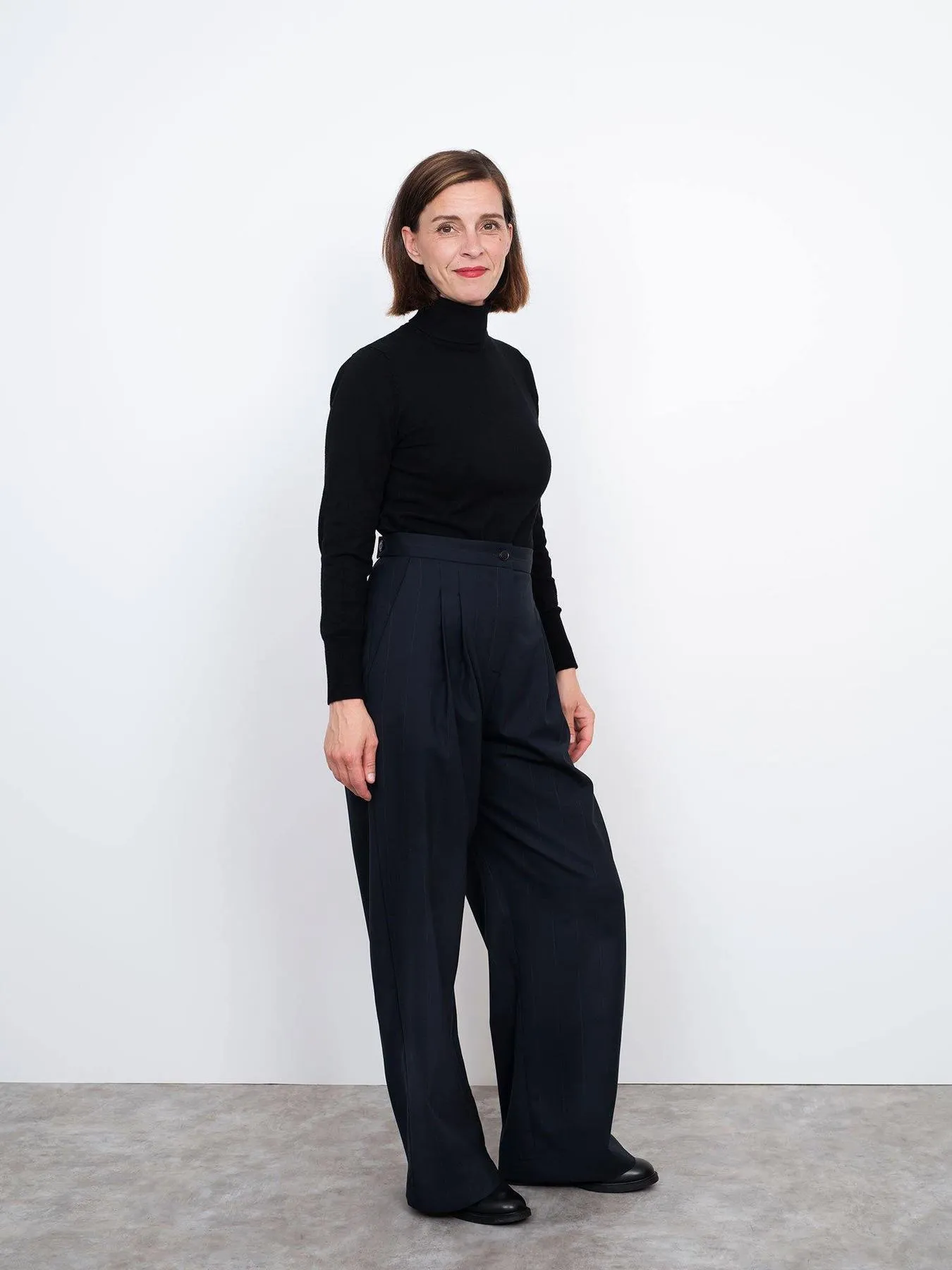 HIGH-WAISTED TROUSERS • Pattern