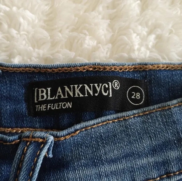 ✨️HP✨️ Blank NYC🗽The Fulton Mid Rise Denim Shorts - NWT