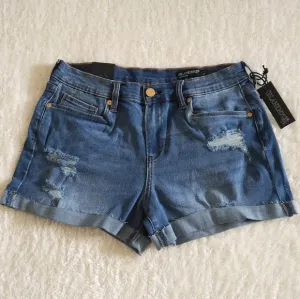 ✨️HP✨️ Blank NYC🗽The Fulton Mid Rise Denim Shorts - NWT