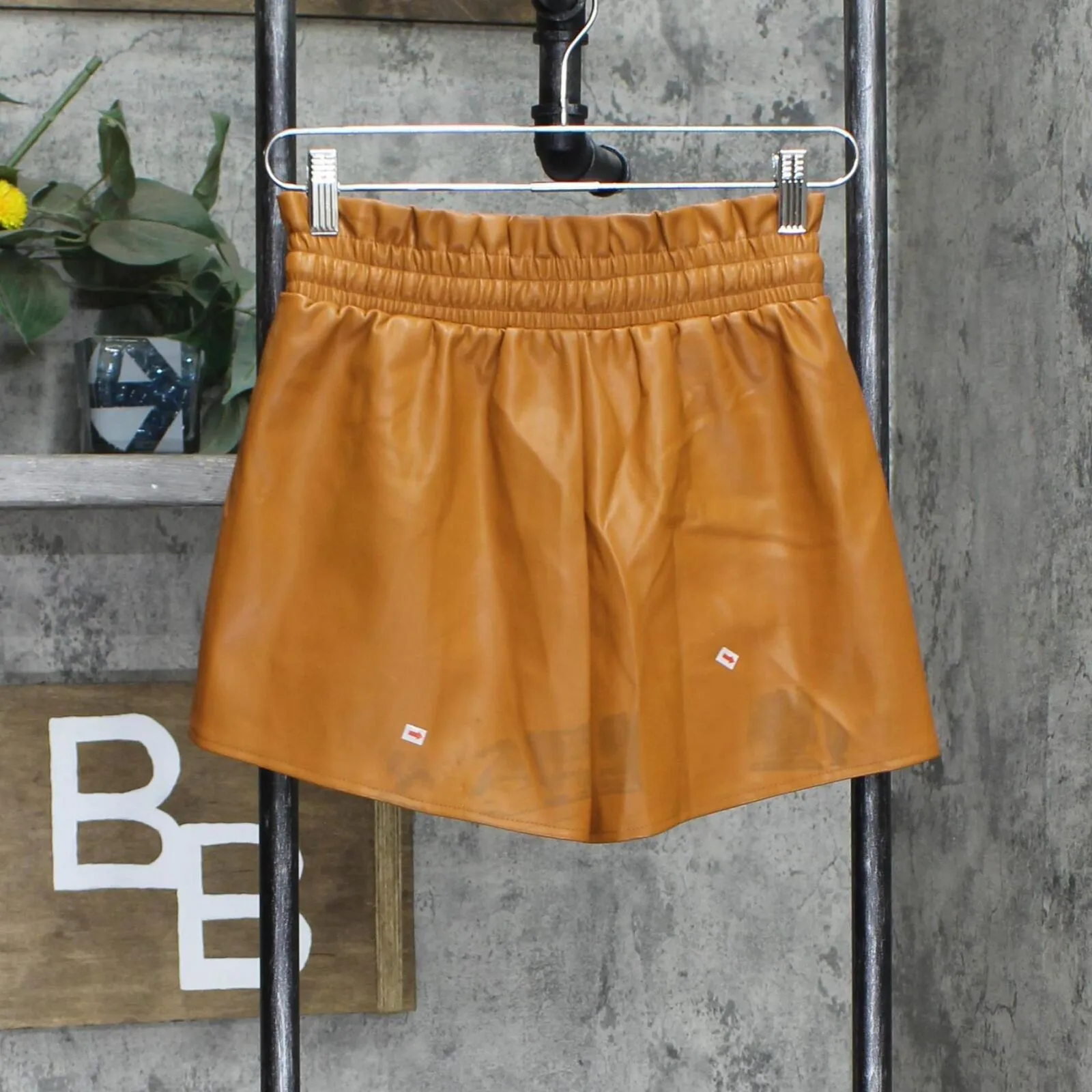 Jessica Simpson Womens Elizabeth Faux-Leather Shorts 30176317 Adobe Brown XS