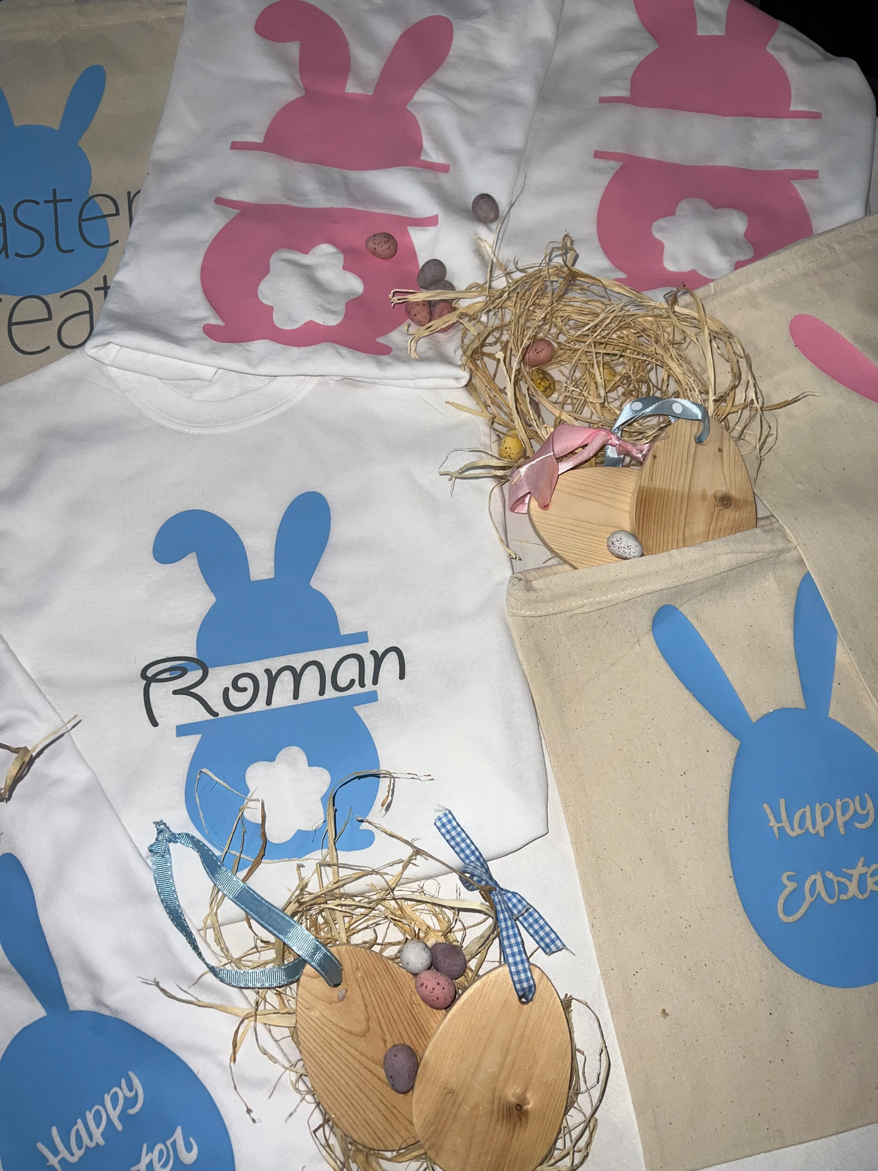Kids personalised Easter T-shirt