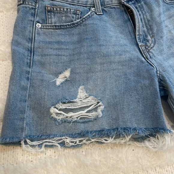 Lucky brand the boyfriend, short denim, Jean shorts distressed women’s size 6 28