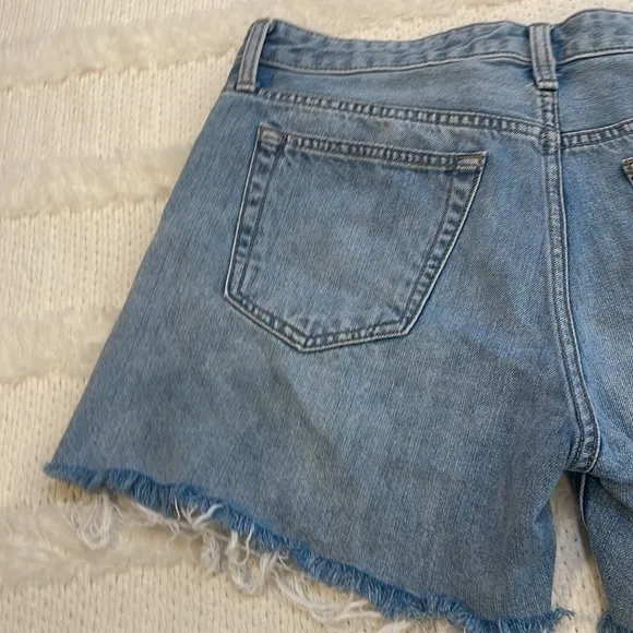 Lucky brand the boyfriend, short denim, Jean shorts distressed women’s size 6 28
