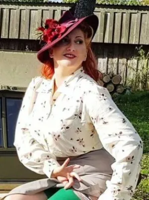 Martha Blouse - Long sleeve- Sweet hedgerow