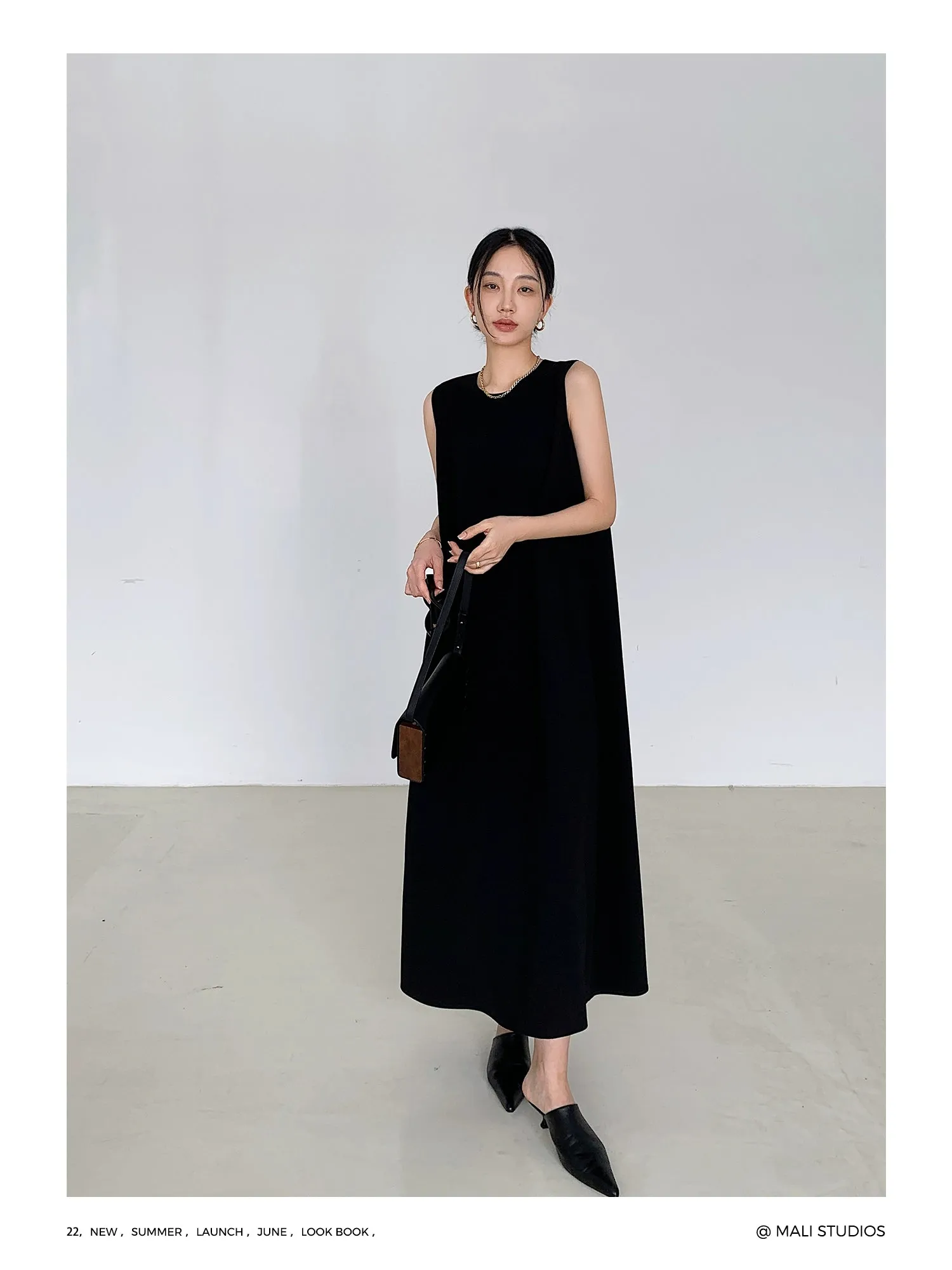 Minimalist Drapey Ensemble