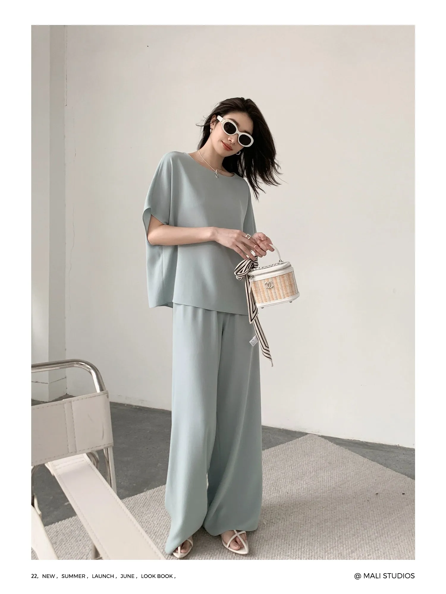 Minimalist Drapey Ensemble