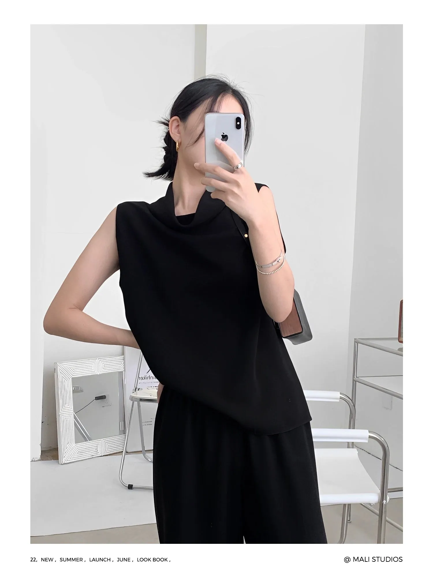 Minimalist Drapey Ensemble