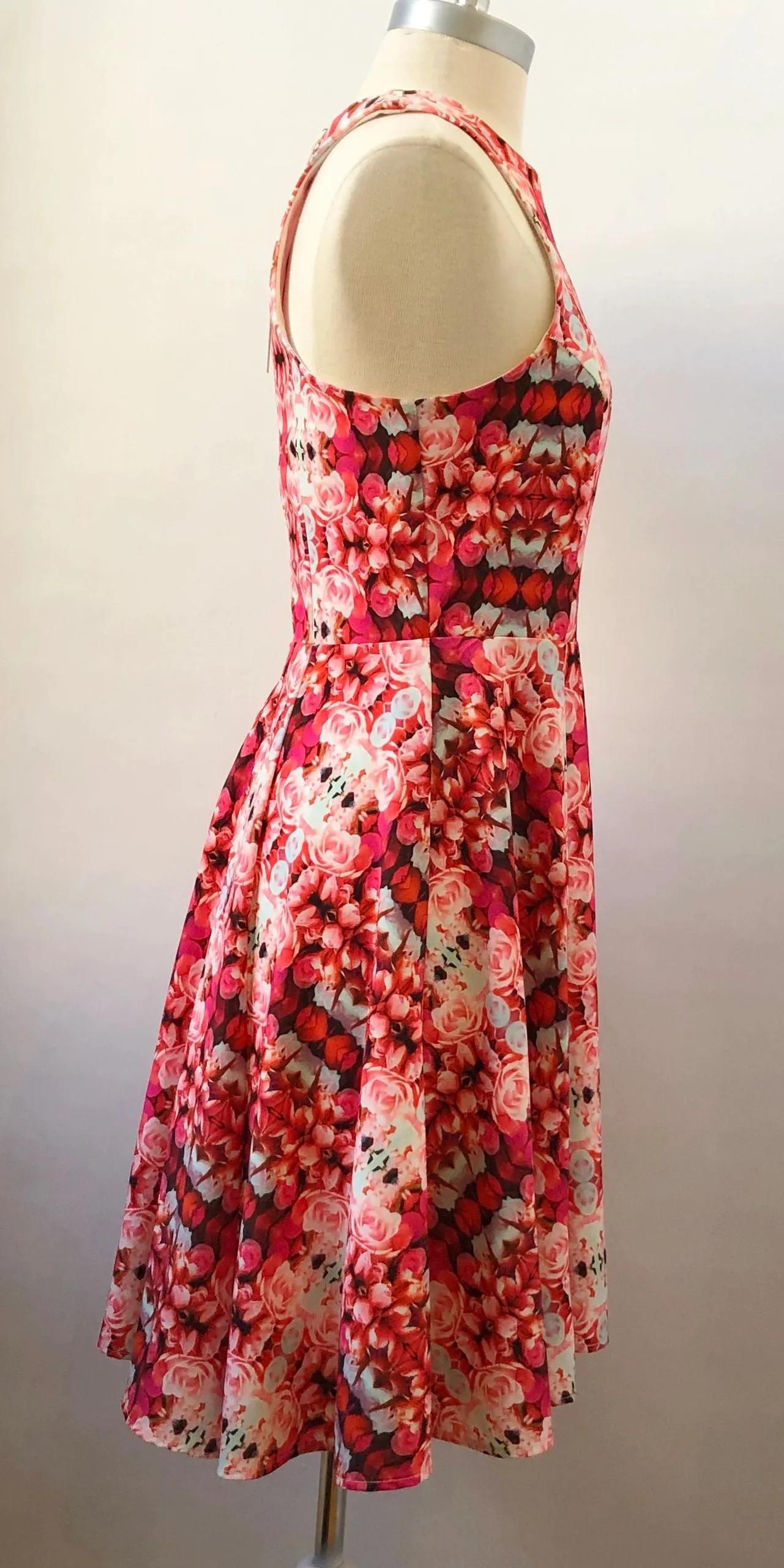 NEW Naven Floral Dress Size 2
