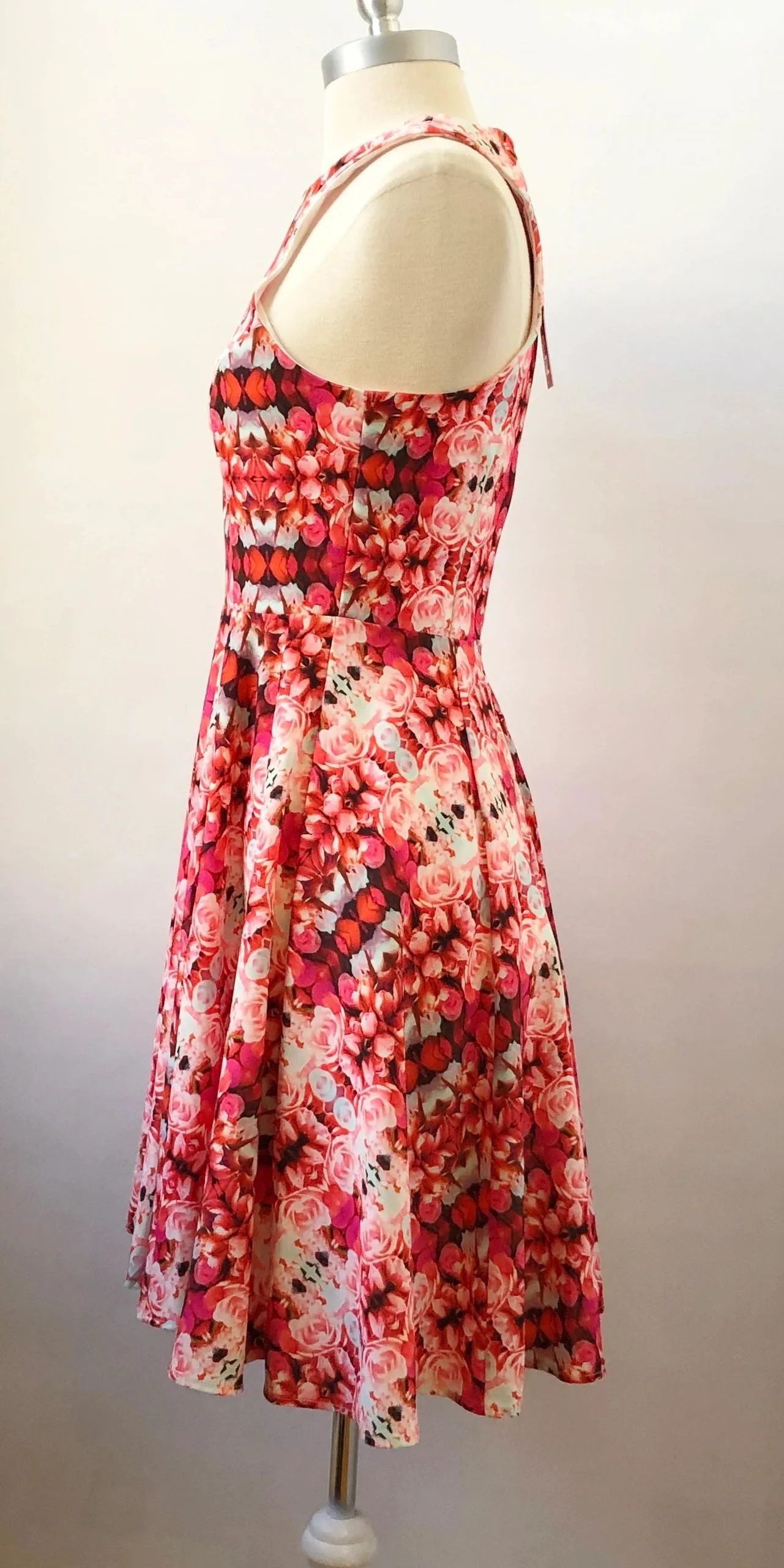 NEW Naven Floral Dress Size 2