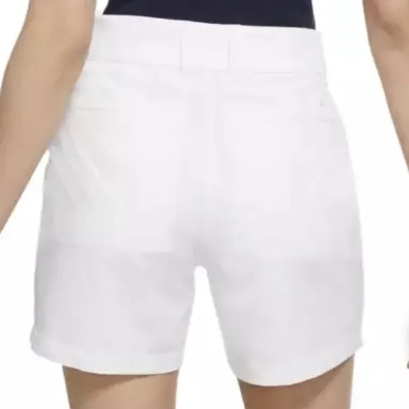 Nike Dri-Fit sz M White Victory athletic stretch 5” inseam mid-rise golf shorts