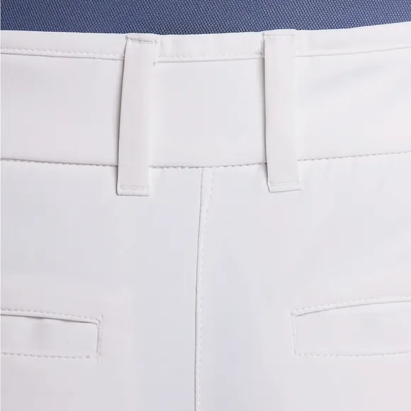Nike Dri-Fit sz M White Victory athletic stretch 5” inseam mid-rise golf shorts