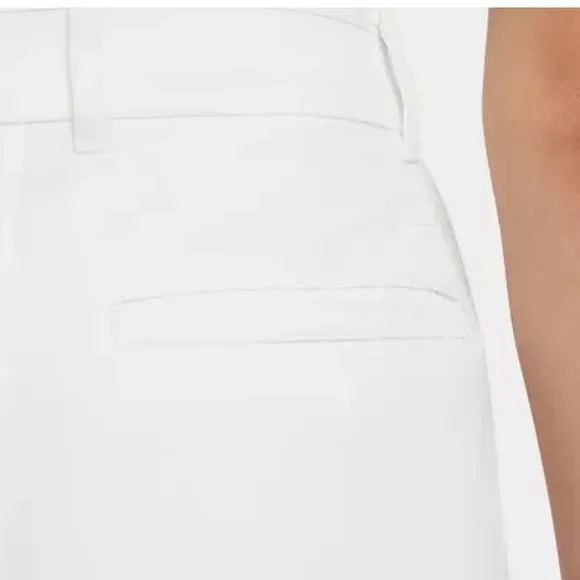Nike Dri-Fit sz M White Victory athletic stretch 5” inseam mid-rise golf shorts