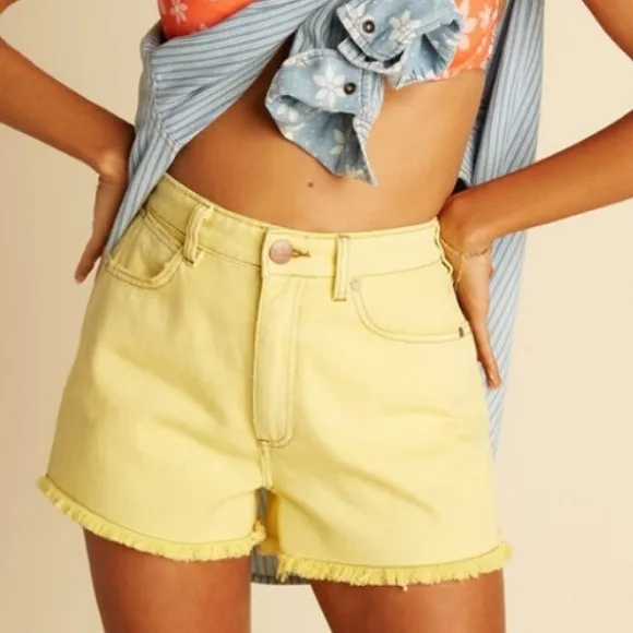 NWT Billabong x Wrangler high rise cut-off raw hem denim shorts yellow 30