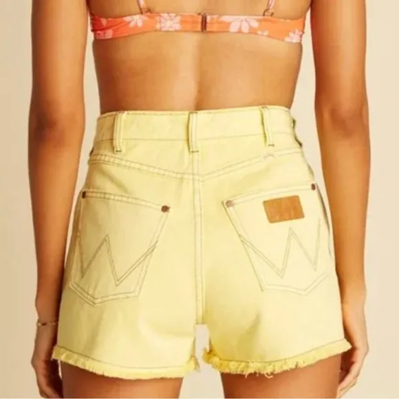 NWT Billabong x Wrangler high rise cut-off raw hem denim shorts yellow 30