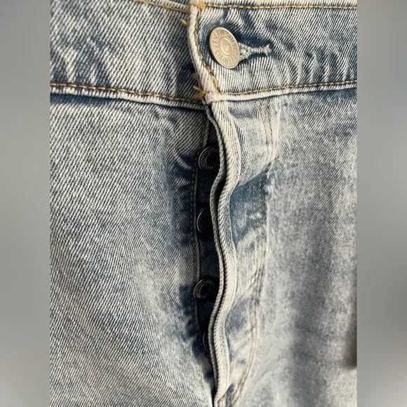 NWT Levi’s 501 cutoff denim shorts